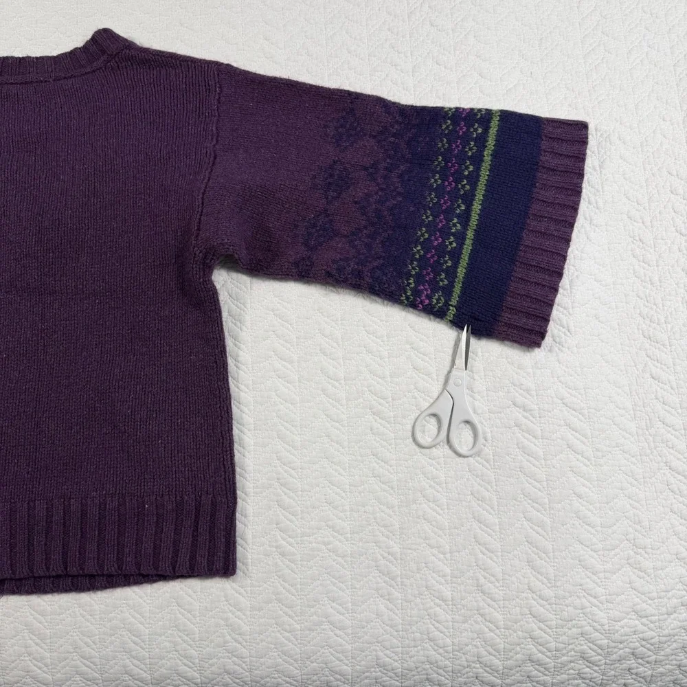 Melrose Chic Purple V Neck Fair Isle Knit Sweater Size M Lambs Wool Blend GUC‎